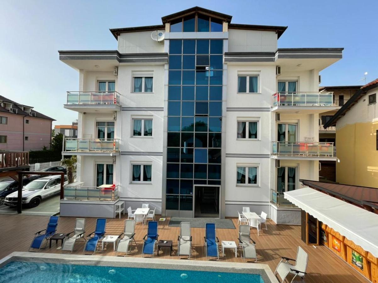 Brian Hotel Velipojë Esterno foto