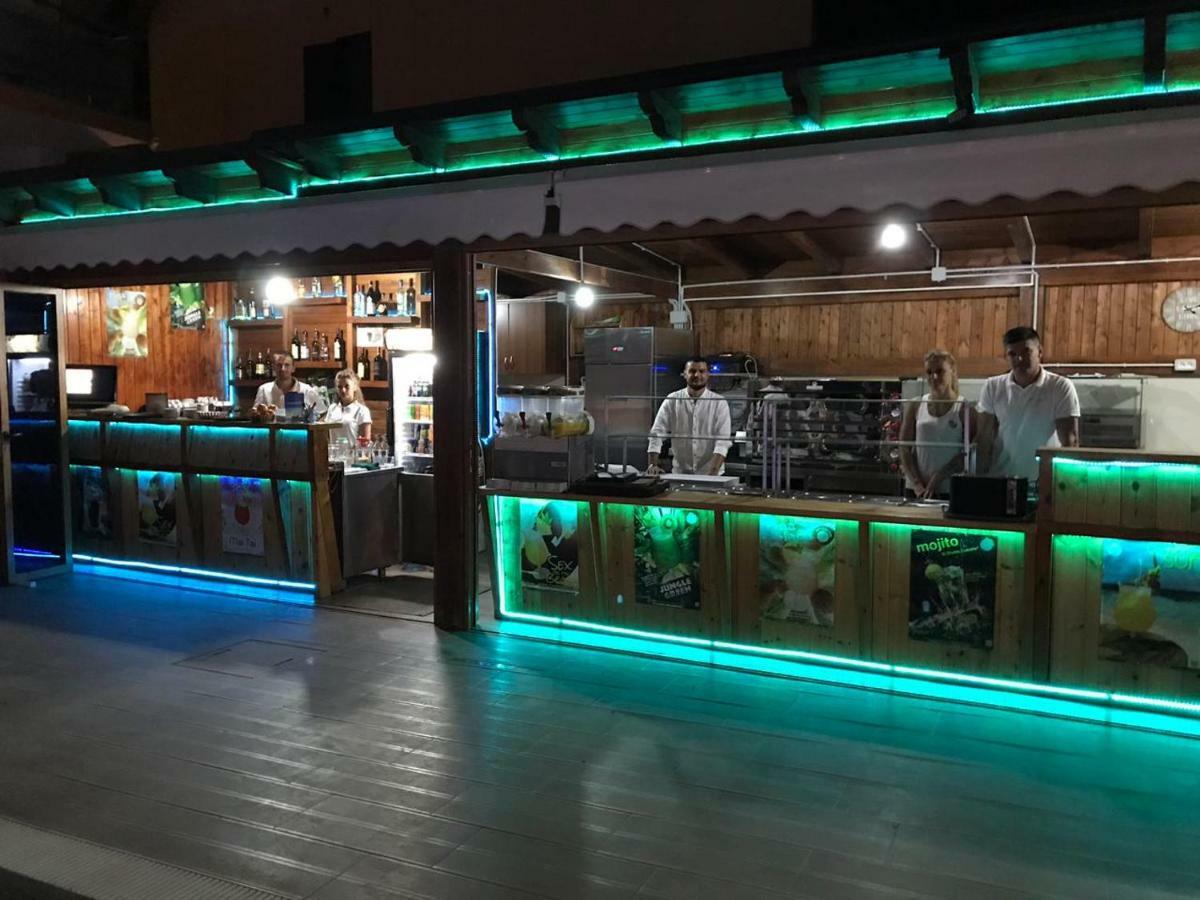 Brian Hotel Velipojë Esterno foto